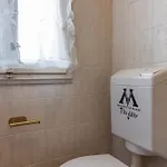 Guesthost - The House Of Harry Potter And A Story Apartment