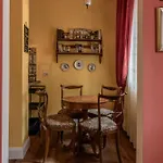 Guesthost - The House Of Harry Potter And A Story Apartment Ferrara