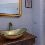 Guesthost - The House Of Harry Potter And A Story Apartment