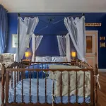 Guesthost - The House Of Harry Potter And A Story