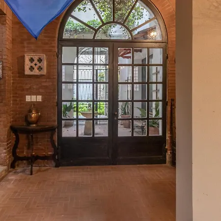 Guesthost - The House Of Harry Potter And A Story Ferrara