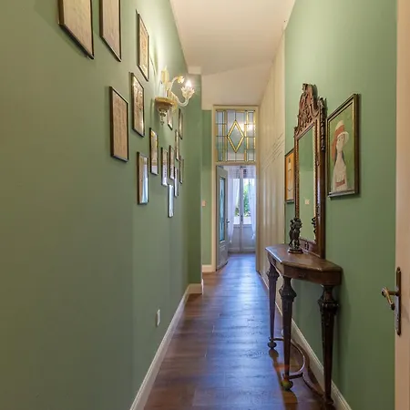The House Of Harry Potter And A Story Apartment