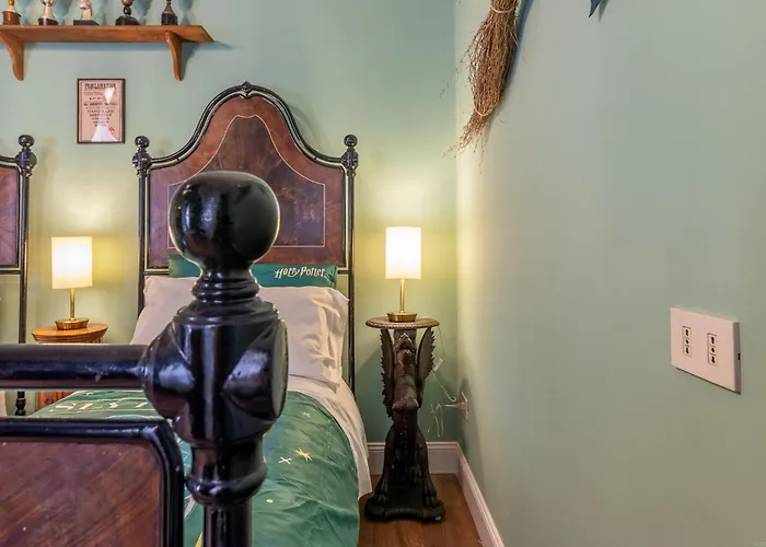 Guesthost - The House Of Harry Potter And A Story Apartment