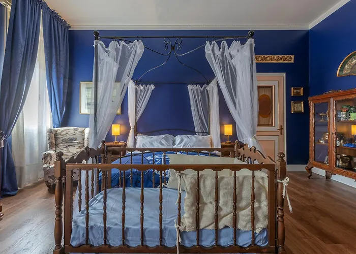 Guesthost - The House Of Harry Potter And A Story